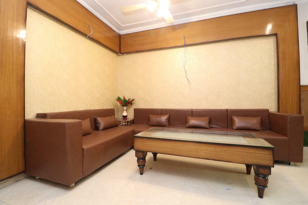 Oyo 37721 Hotel Kings Pathānkot Zewnętrze zdjęcie
