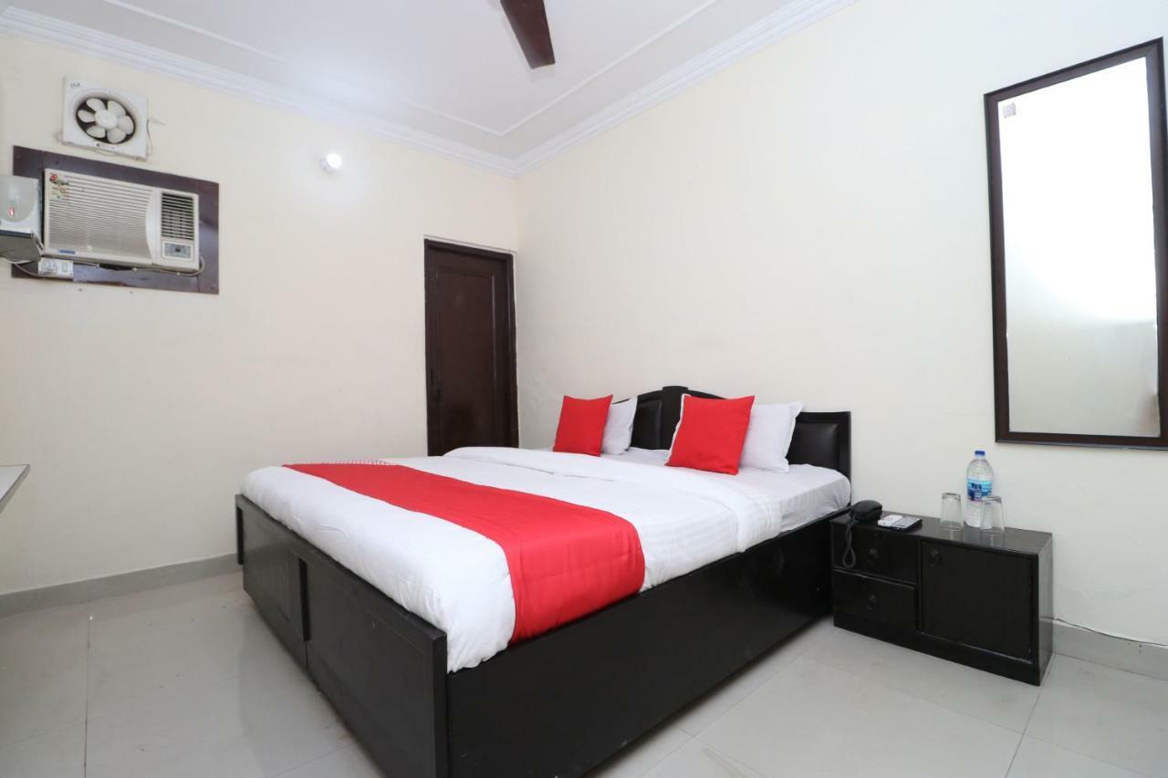 Oyo 37721 Hotel Kings Pathānkot Zewnętrze zdjęcie