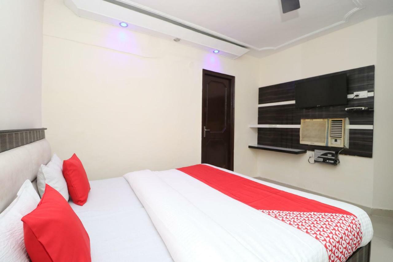Oyo 37721 Hotel Kings Pathānkot Zewnętrze zdjęcie