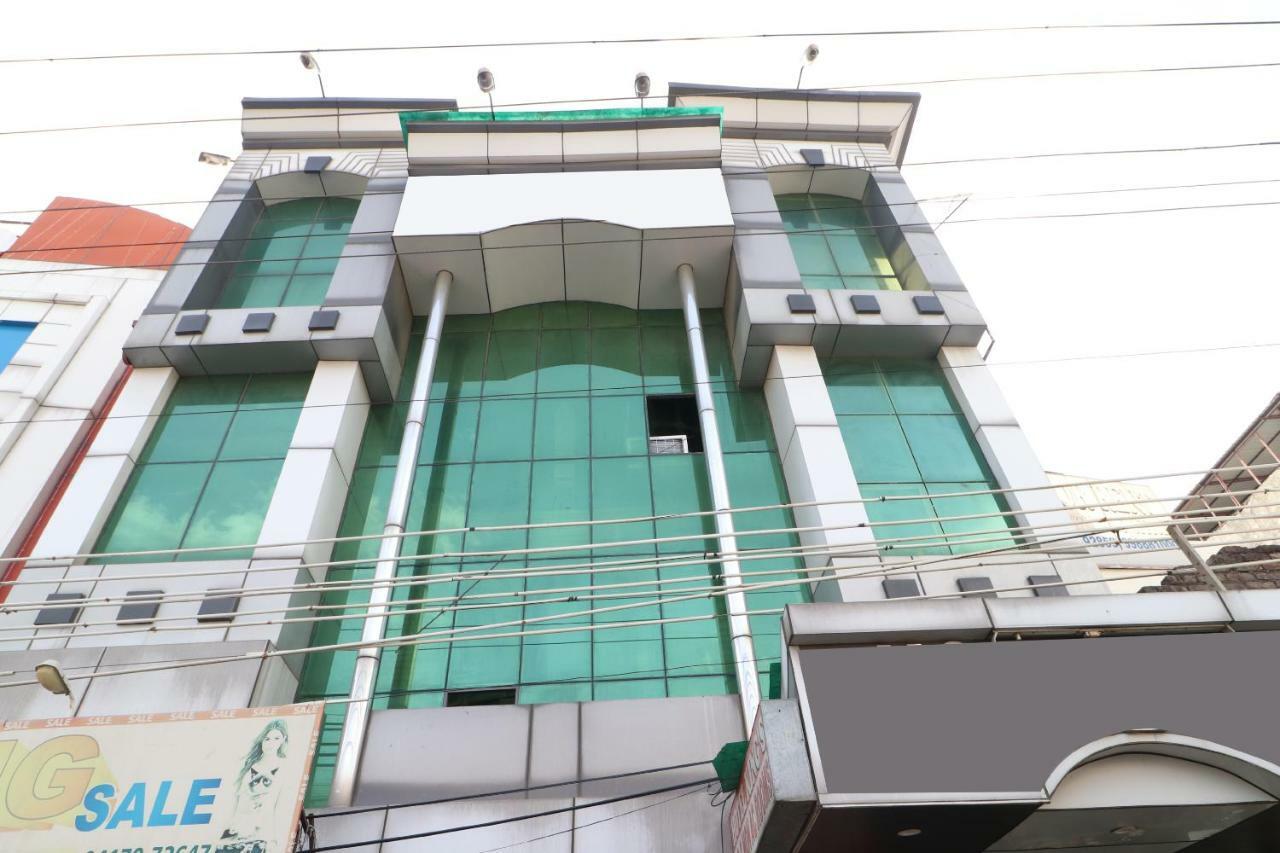 Oyo 37721 Hotel Kings Pathānkot Zewnętrze zdjęcie
